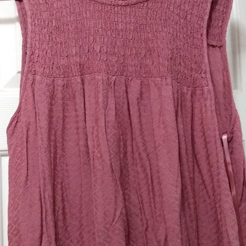 Top - Picture 2 of 3